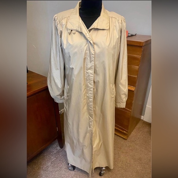 Vintage 1980s Classic Womens Long Raincoat Trench Coat - Picture 9 of 10